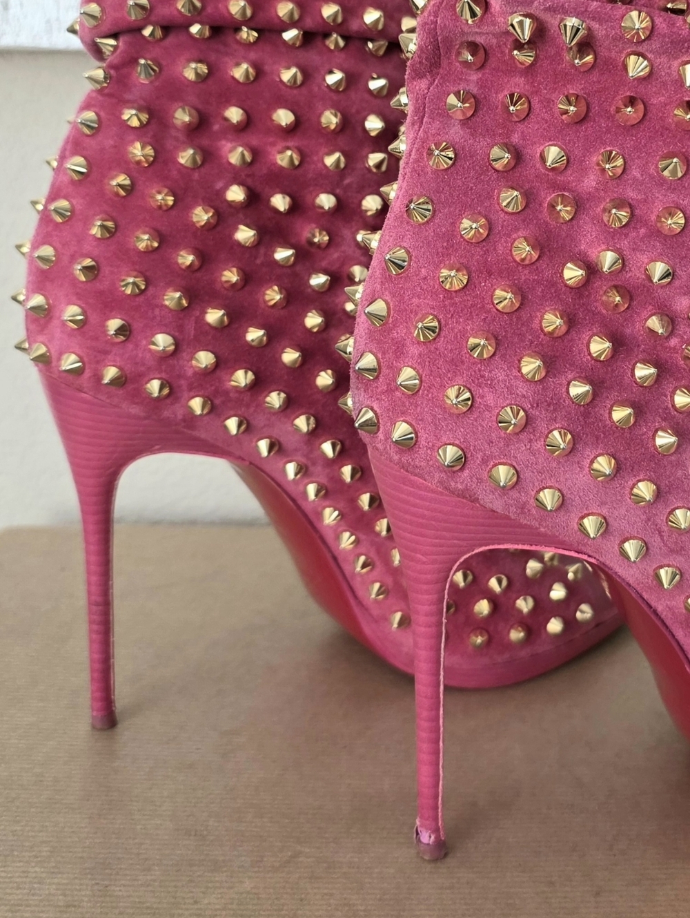 CHRISTIAN LOUBOUTIN Guerilla Pink Suede Gold Spiked Ankle Boots EU 38.5 7.5-8.5 - Picture 11 of 14